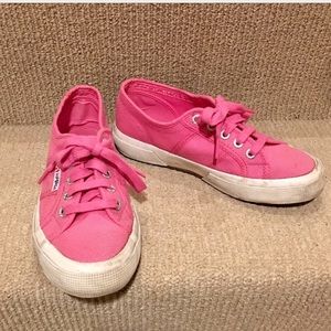Lovely hot pink sneaker
